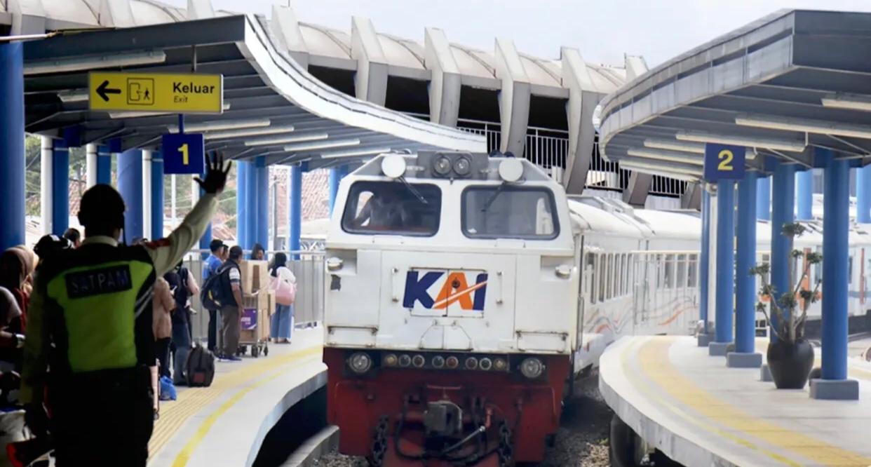 Liburan Hemat Jakarta Bandung Cuma Rp16 Ribu, Ini Rute Alternatif Naik Kereta Api yang Wajib Dicoba!