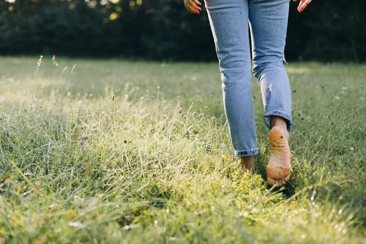 Mengenal Istilah Grounding dan Manfaatnya Untuk Kesehatan Mental