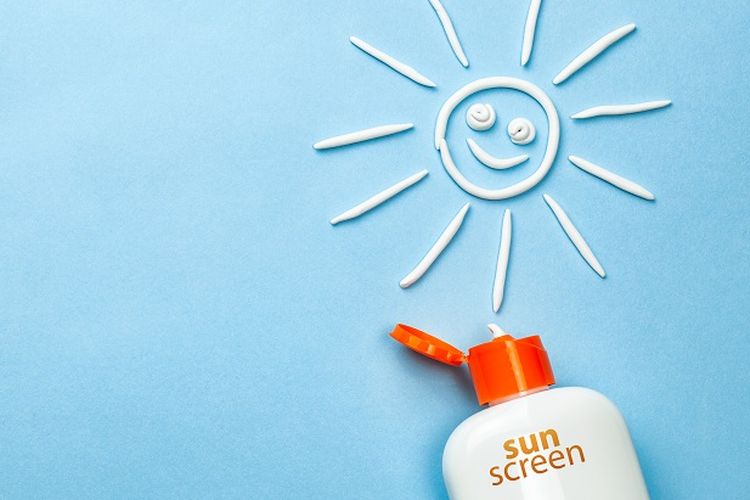 Cara Pakai Sunscreen yang Benar, Betulkah Harus 2 Ruas Jari?