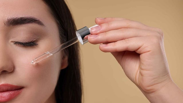 Kenali Cara Pakai Peeling Serum yang Benar, Intip Bahaya Terlalu Sering Penggunaan