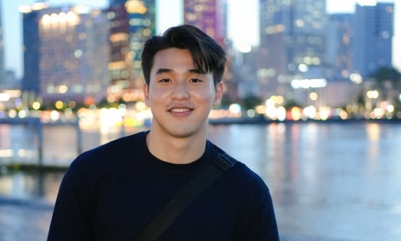 Digandeng Mesra, Inilah Sosok Kenji Hans Kekasih Anyar Lucinta Luna