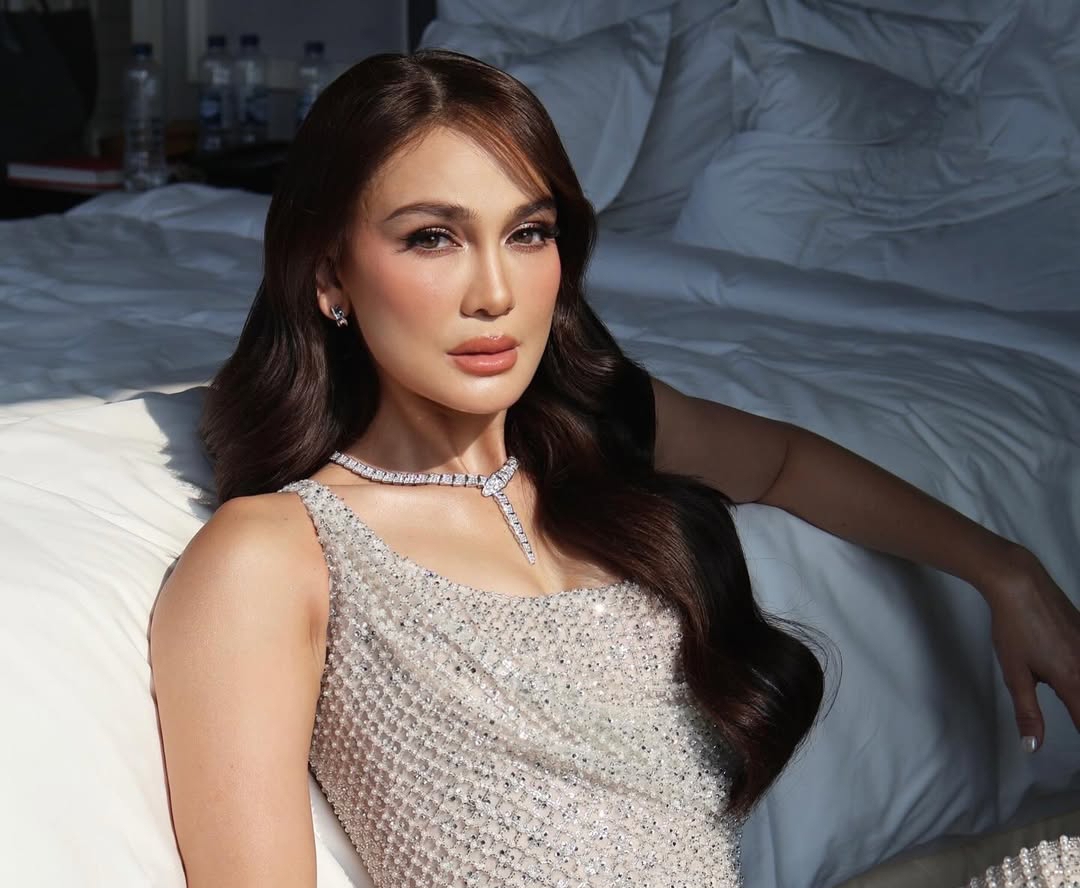 Glamor Abis! Ini Rahasia Riasan Luna Maya di Resepsi Bikin Pangling, Kaya Ratu Hollywood! 