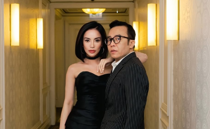Makin Berani Go Publik, Ari Lasso Tulis Pesan Romantis Untuk Dearly Djoshua