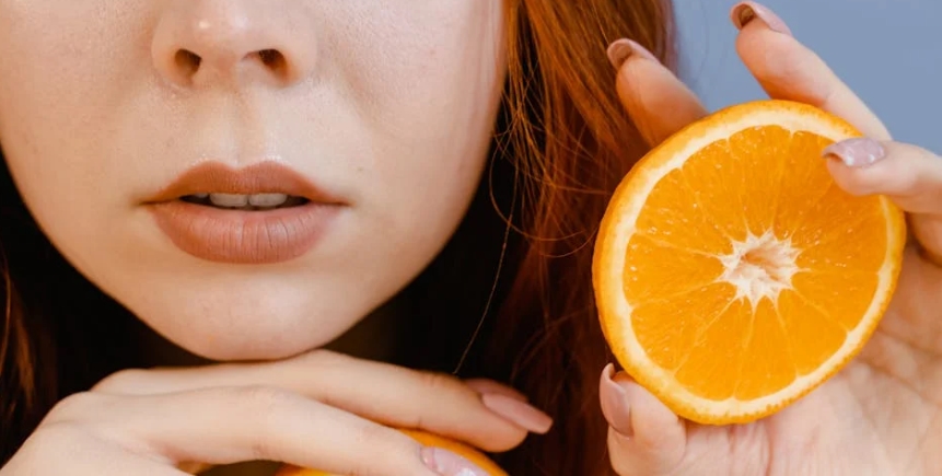 Tips Membuat Bibir Tetap Lembap di Musim Kemarau