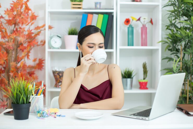 Frugal Living ala Wanita Karier! Hemat, Modis, dan Tetap Bahagia Tanpa Boncos