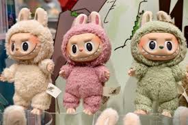 Viral Boneka Labubu Rp114 Juta Dicuri Komplotan Bertopeng, Toko Mainan Ini Porak Poranda
