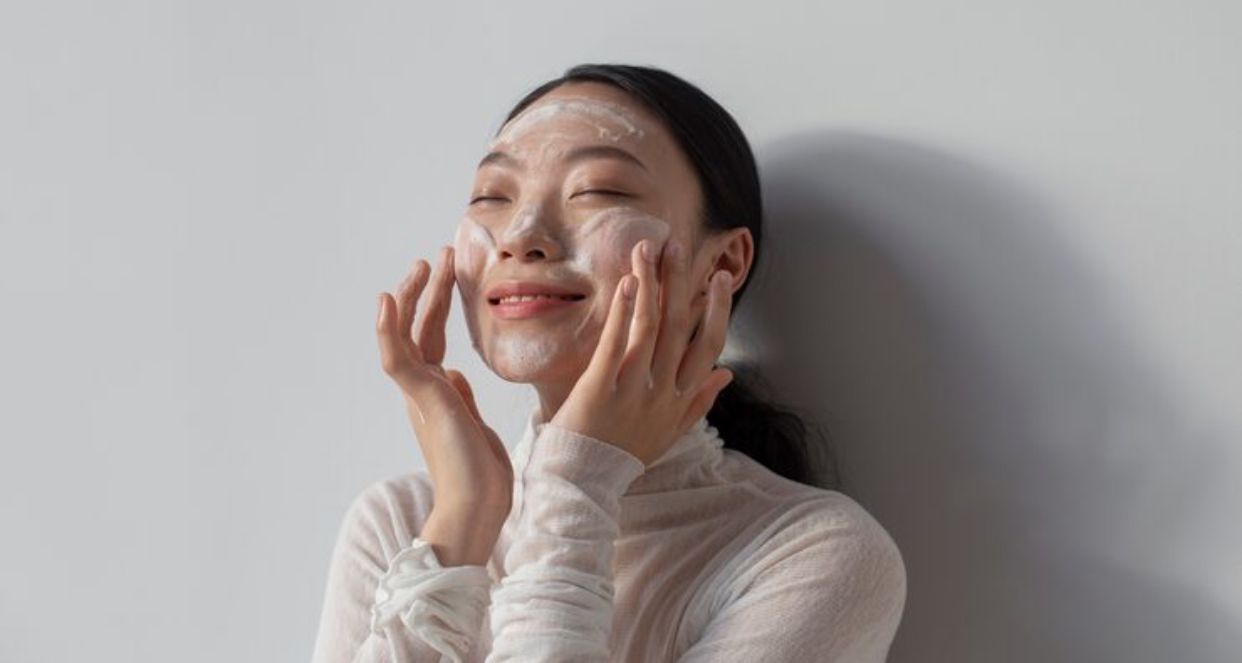 4 Skincare Korea yang Sudah Bersertifikat Halal MUI yang Aman Digunakan Sehari-hari