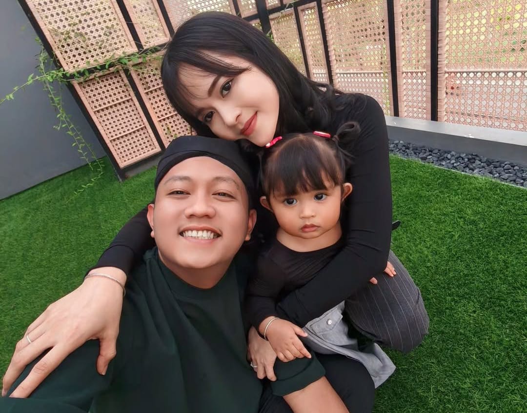 Bella Bonita Pilih Urus Cundamani Tanpa Babysitter, Denny Caknan Lakukan Hal Mengejutkan Ini Saat Quality Time!