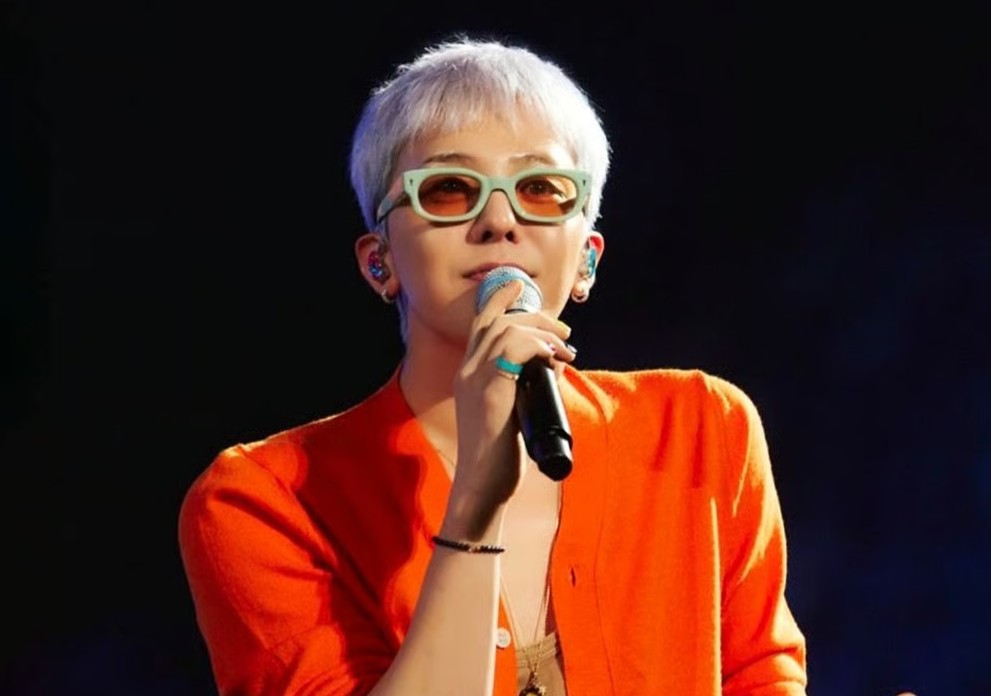 Insiden G Dragon Dilempar Uang Palsu di Hong Kong, ini Makna Terselubung Budaya Asia yang Bikin Ngeri!