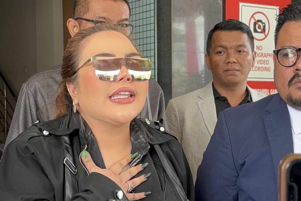 Tetap Yakin Ridwan Kamil Ayah Biologis Anaknya, Tetangga Bongkar Masa Lalu Lisa Mariana!