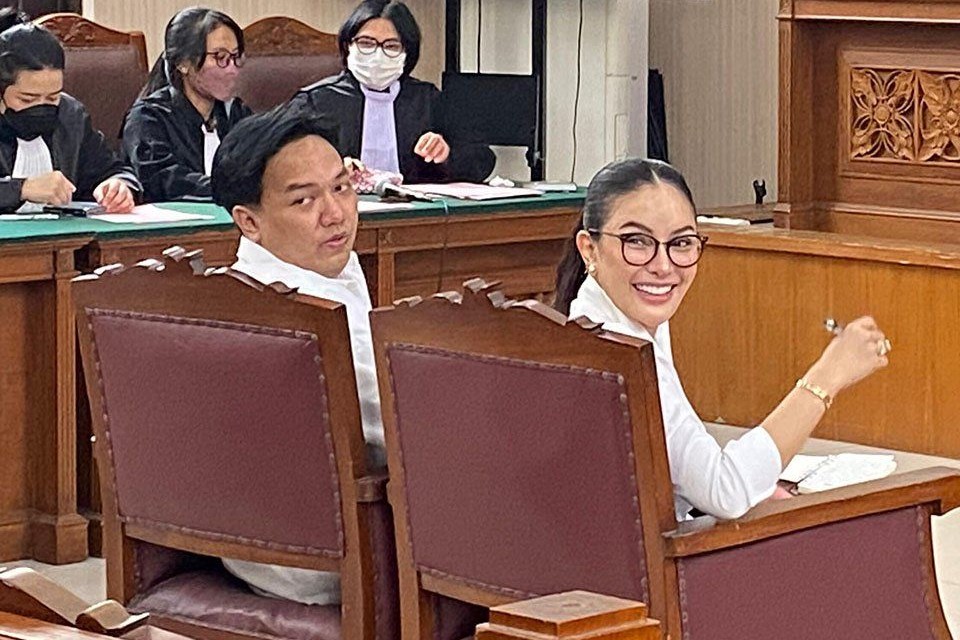 Chat Bocor, Nikita Mirzani Ketahuan Lunasi Rumah Pakai Uang Reza Gladys? Jaksa Ungkap Fakta Mengejutkan di Sidang!