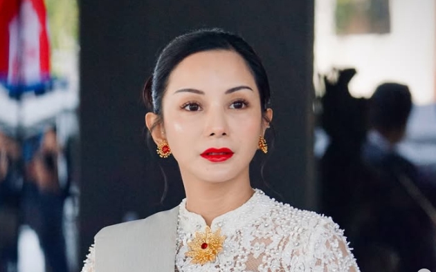 Tampil di Istana, Tampilan Glow Up Kirana Larasati Disebut Bak Boneka Porselain!