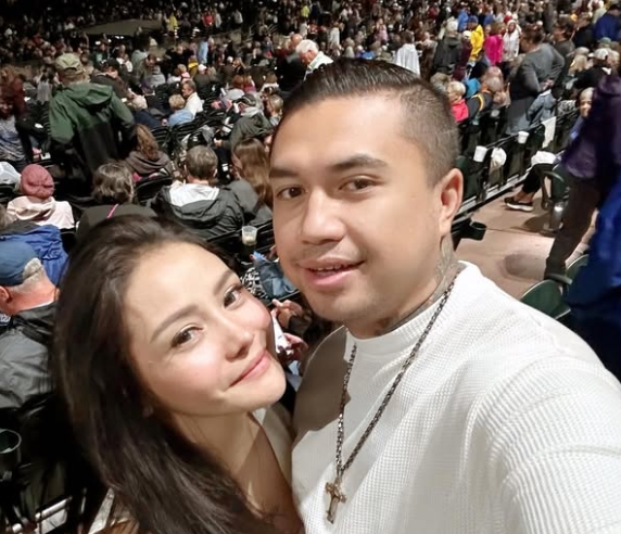 Unggah Foto Mesra Bareng Kekasih, Mawar AFI Diduga Pindah Agama Karena Hal Ini