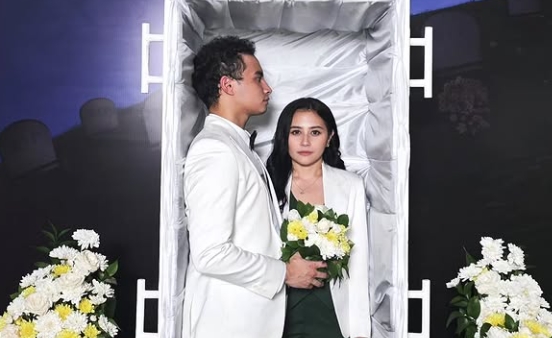 Momen Kocak Kesenjangan Jajanan Prilly Latuconsina dan Omara Esteghlal, Es Kiko Jadi Sorotan