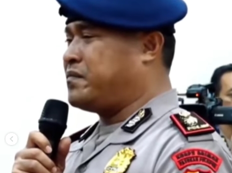 Dipecat! Kompol Cosmas Menangis Minta Maaf ke Keluarga Affan Kurniawan: Di Luar Dugaan Saya!