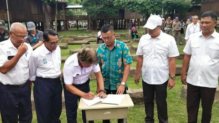 Petani Bangkit! Sugar Group Companies Ajak Warga Tubaba Tanam Tebu demi Masa Depan Lebih Manis