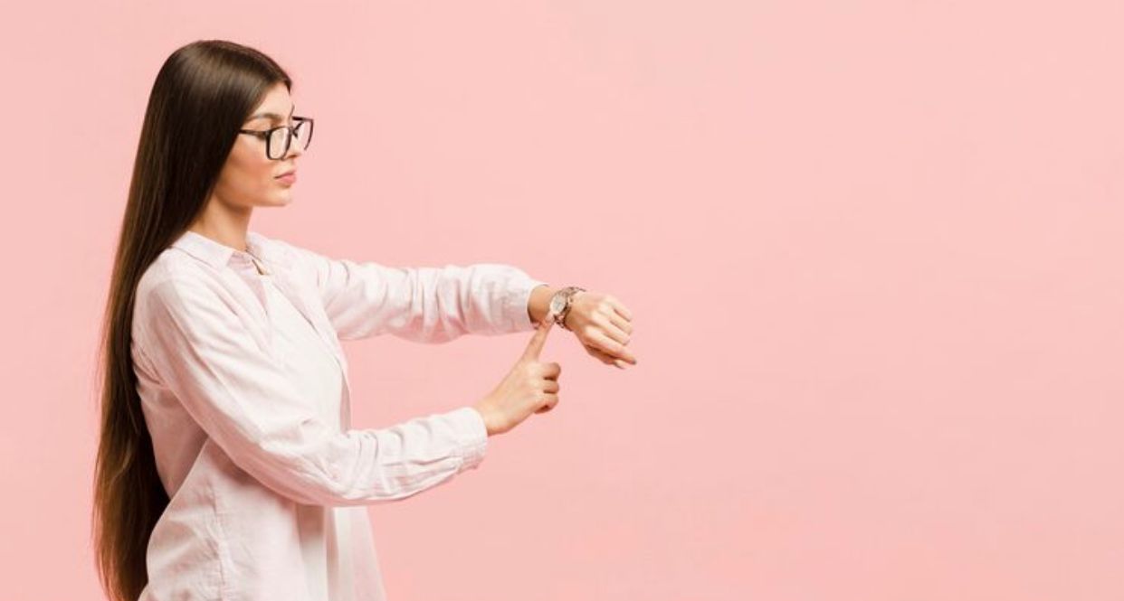Punya Pergelangan Tangan Mungil? Begini Tips Memilih Jam Tangan untuk Pemilik Tangan Kecil
