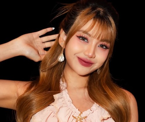 Bak Barbie Hidup! Makeup Pink Ala Ghea Indrawari Sukses Memukau Publik