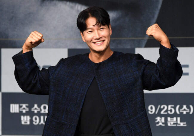 Akhirnya Terungkap! Kim Jong Kook Bongkar Identitas Istri Misteriusnya, Benarkah Beda Usia Puluhan Tahun?