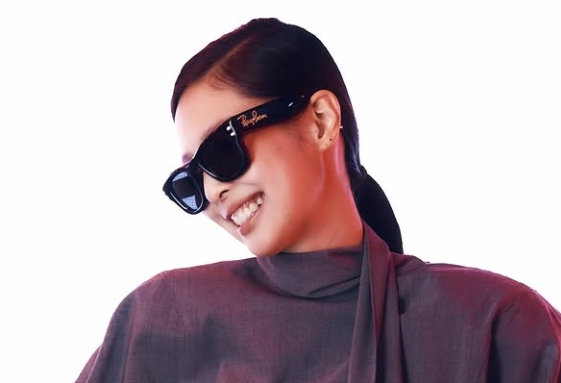 Pantes Dijuluki The Sold Out Queen, Headphone Hingga Kacamata Jennie BLACKPINK Ludes Dalam Hitungan Jam!
