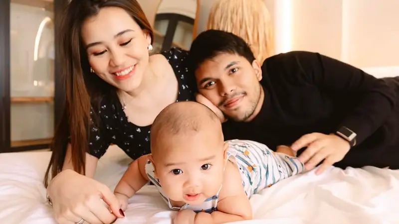 Penantian Usai! Aaliyah Massaid dan Thariq Halilintar Akhirnya Ungkap Wajah Baby Arash, Tebak Mirip Siapa