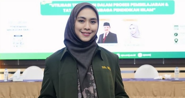 Resmi Jadi Dosen Tetap! Perjalanan Mengejutkan Oki Setiana Dewi Usai Raih Gelar Doktor