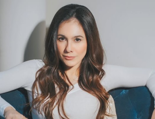 Bongkar Rahasia Wulan Guritno: Bekukan Sel Telur di Usia 44, Siap Nikah Lagi?