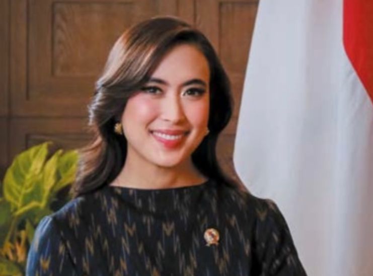 Wow! Harta MenPar Widiyanti Wardhana Tembus Rp5,4 Triliun, Outfitnya Setara Rumah Mewah