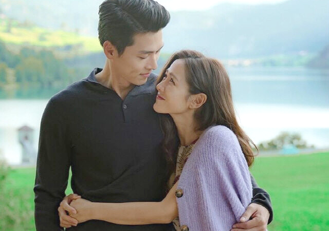Son Ye Jin Bikin Netizen Meleleh! Momen Manis Panggil Hyun Bin Yeobo di Depan Kamera Langsung Viral