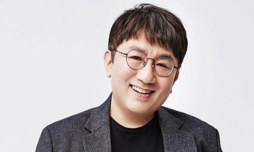 Bang Si-hyuk Jalani Pemeriksaan Lagi Terakit Dugaan Transaksi Ilegal, Netizen Ngaku Muak!