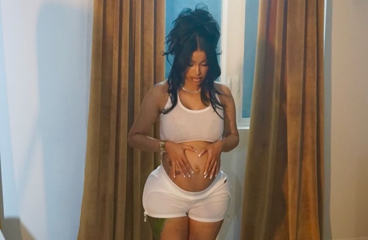 Meski Tengah Hamil Besar Anak Keempat, Cardi B Siap Gaspol dengan Album Anyar dan Tur Dunia