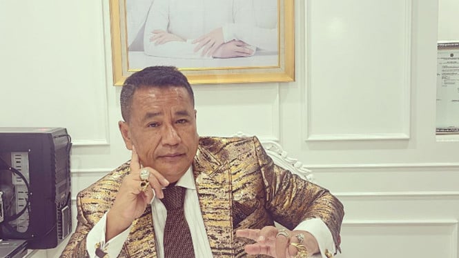 Main di Kelab, Hotman Paris Bidik Wanita Cantik Bertubuh Langsing: Siapa nama cewek ini?