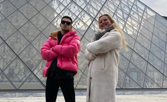 Benar Sudah Menikah? Unggahan Ibu Justin Hubner Bikin Fans Jennifer Coppen Girang!