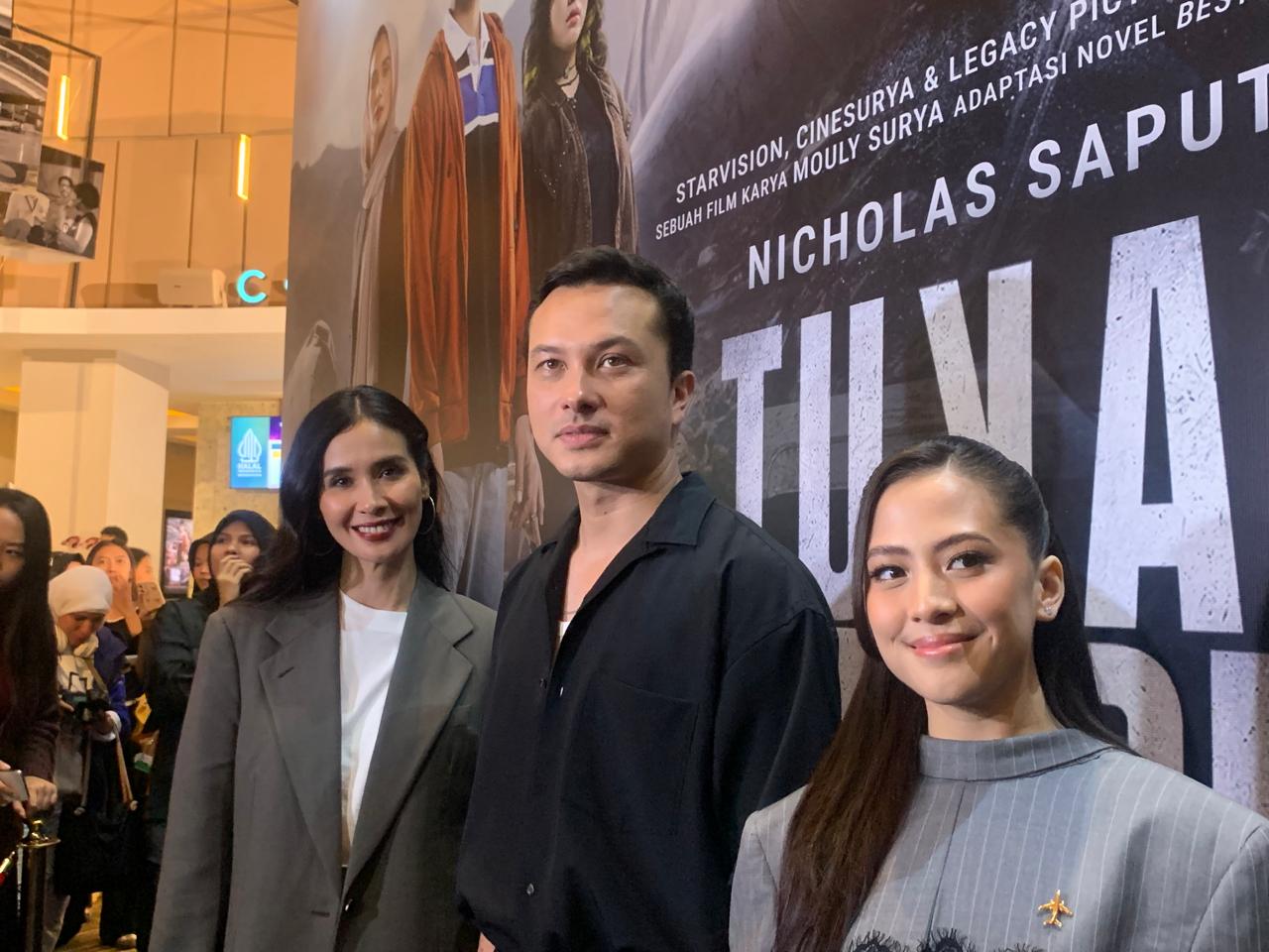 Film Tukar Takdir Bikin Netizen Penasaran Soal Posisi Duduk Pesawat, Benarkah Kursi Belakang Lebih Aman?
