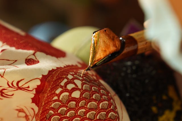 Fakta Mengejutkan di Balik Hari Batik Nasional: Dari Kain Leluhur Jadi Simbol Diplomasi Dunia, Begini Asal Usulnya!