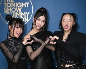 HUNTR/X Gegerkan Panggung Jimmy Fallon: EJAE CS Langsung Debut Internasional Bawakan ‘Golden’ Secara Live