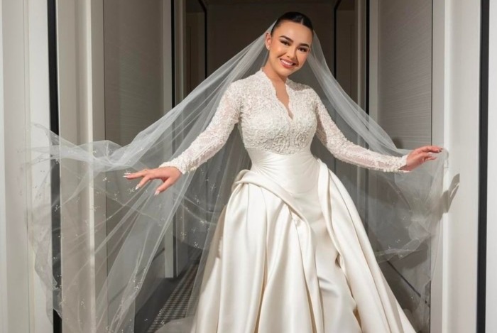 Menilik Gaun Mewah Pernikahan Amanda Manopo dengan Kenny Austin, Putih Elegan Bak Putri Raja!