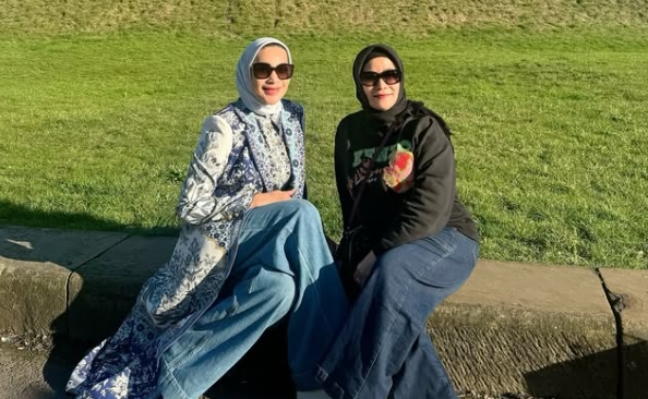 Di Tengah Isu Tak Akur dengan Mertua, Erin Taulany Justru Puja Puji Sang Ibu di Tengah Kasus Perceraian