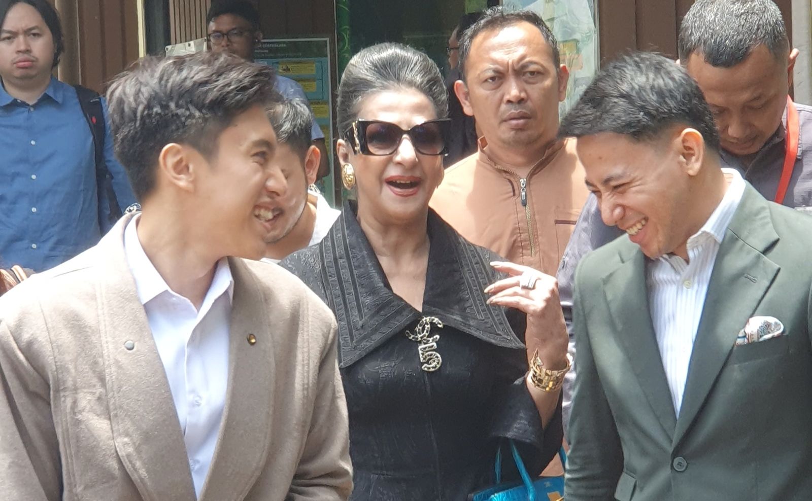 Kuasa Hukum Ungkap Alasan di Balik Kehadiran Ibunda Tasya Farasya di Sidang Cerai