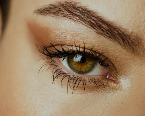 Cara Aplikasikan Eye Cream yang Benar, Salah-salah Justru Bisa Memicu Keriput