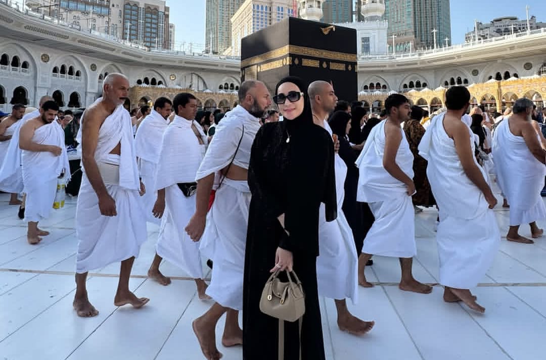 Erin Langsung Umrah Usai Sepakat Cerai dari Andre Taulany, Cari Ketenangan Batin?