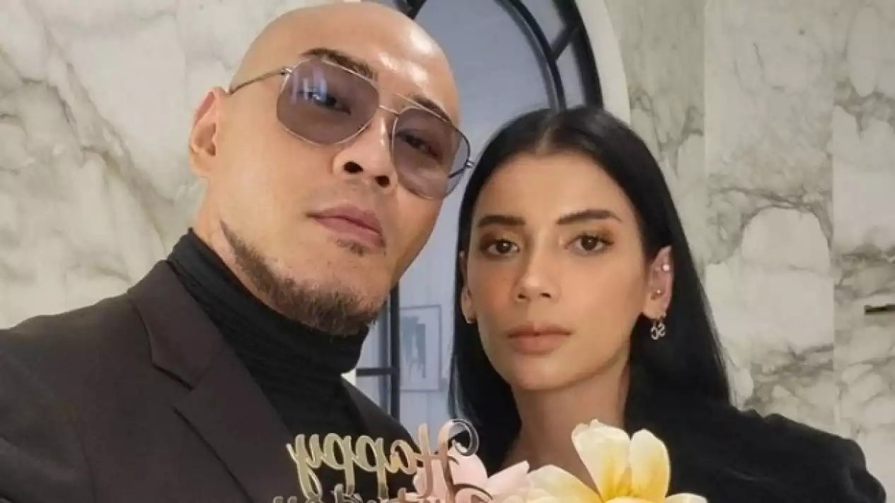 Pernah Sebut Sabrina Chairunnisa Mata Duitan Karena Minta Uang Bulanan, Begini Hukum Memberi Nafkah Dalam Islam