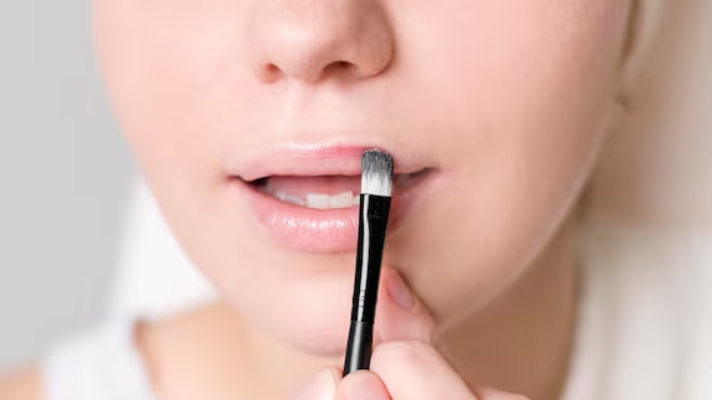 Jangan Asal! Cara Menggunakan Lip Liner yang Baik dan Benar agar Tampil Cantik Paripurna