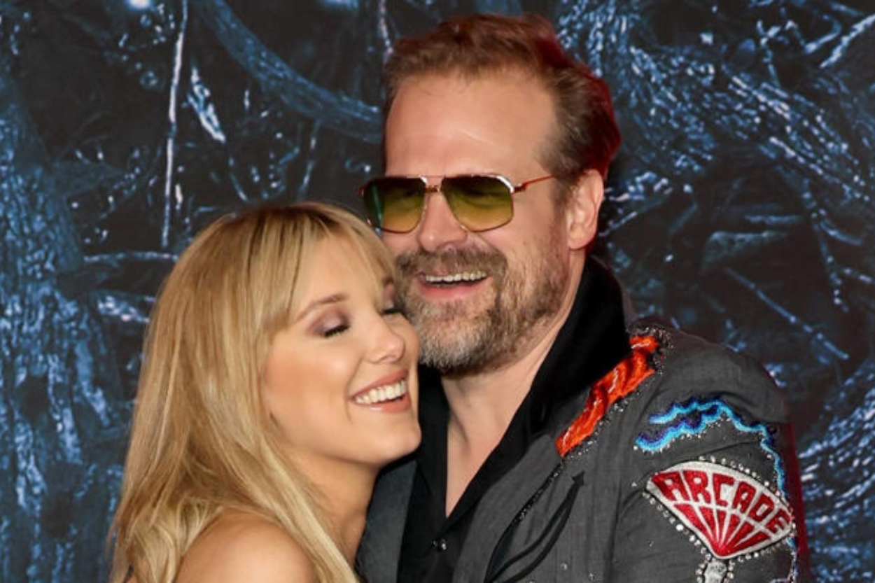 Heboh! Millie Bobby Brown Gugat David Harbour Atas Dugaan Pelecehan di Lokasi Syuting Stranger Things