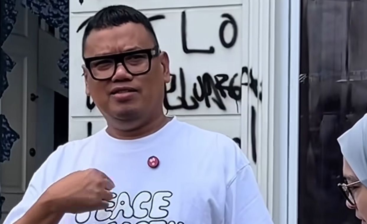 Usai Dinyatakan Tak Bersalah, Uya Kuya Pamer Kebersamaan dengan Sosok Spesial Ini!