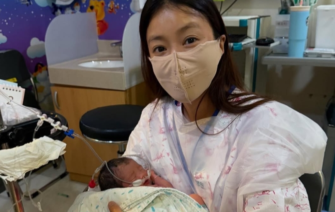 Beberapa Bulan Cerai, Aktris Lee Si Young Melahirkan Anak dari Ex Suami Melalui Proses Bayi Tabung