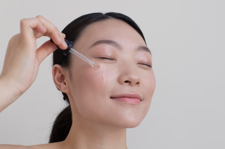 Cara Tepat Menggunakan Serum Wajah untuk Hasil Maksimal