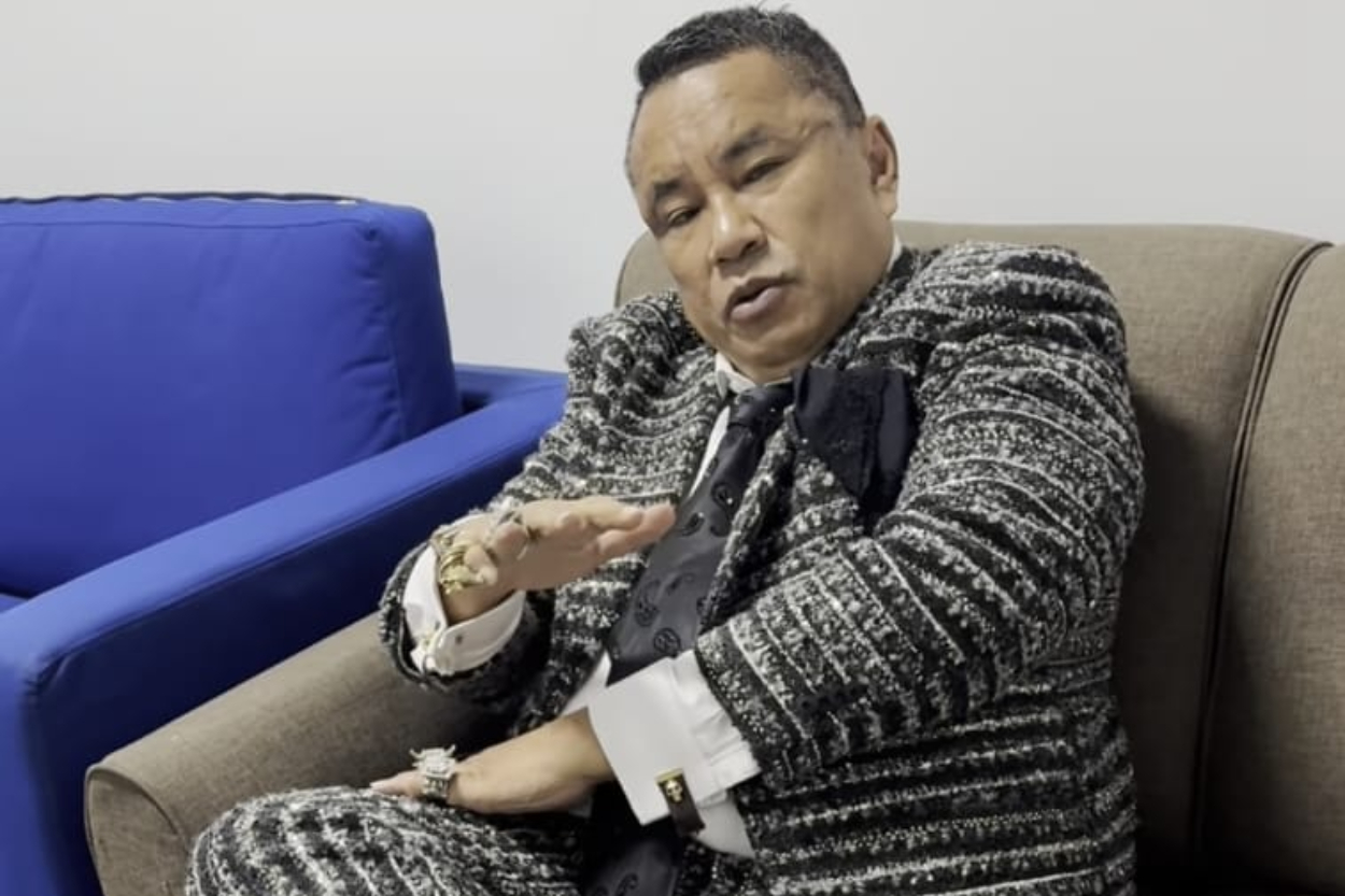 Rahasia Penampilan Cetar Hotman Paris, Tiap Minggu Beli Dua Jas Baru dan Pakai Berlian Rp43 Miliar!
