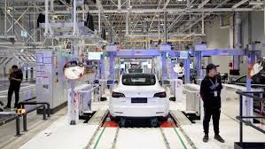 Tesla Berencana Stop Penggunaan Suku Cadang dari Tiongkok
