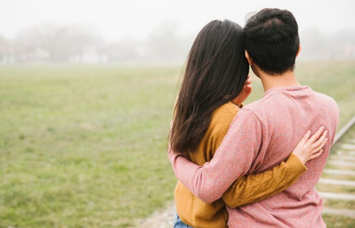 Nggak Banyak Janji, 5 Tanda Pasangan Serius Bangun Hubungan Jangka Panjang